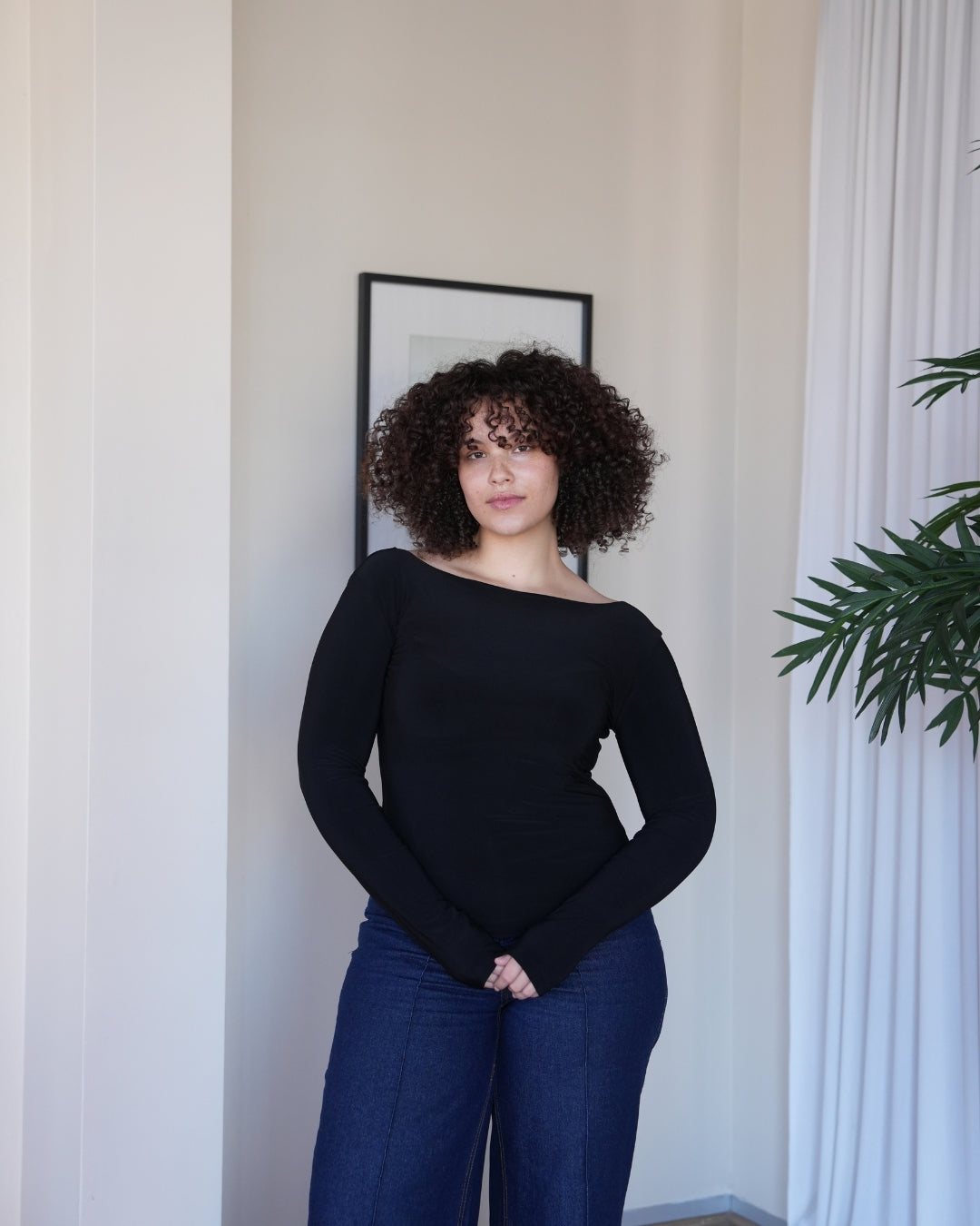 M | Black Boat Neck Top
