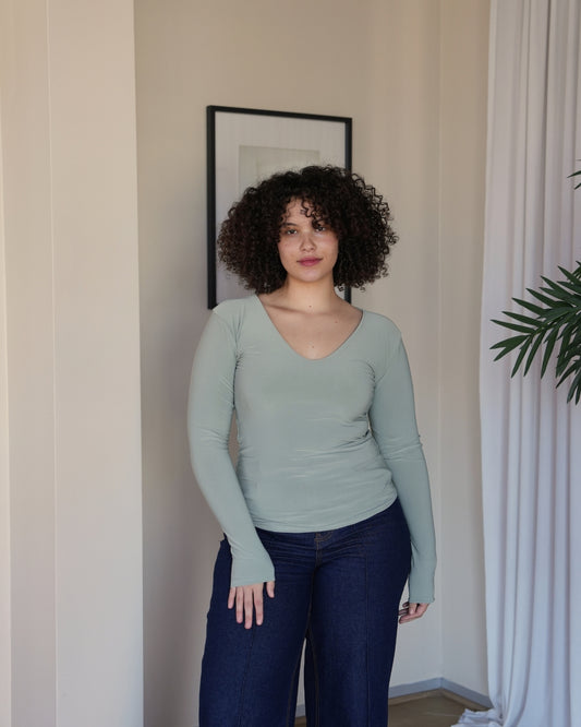 M | Mint Green V-Neck Long Sleeved Top