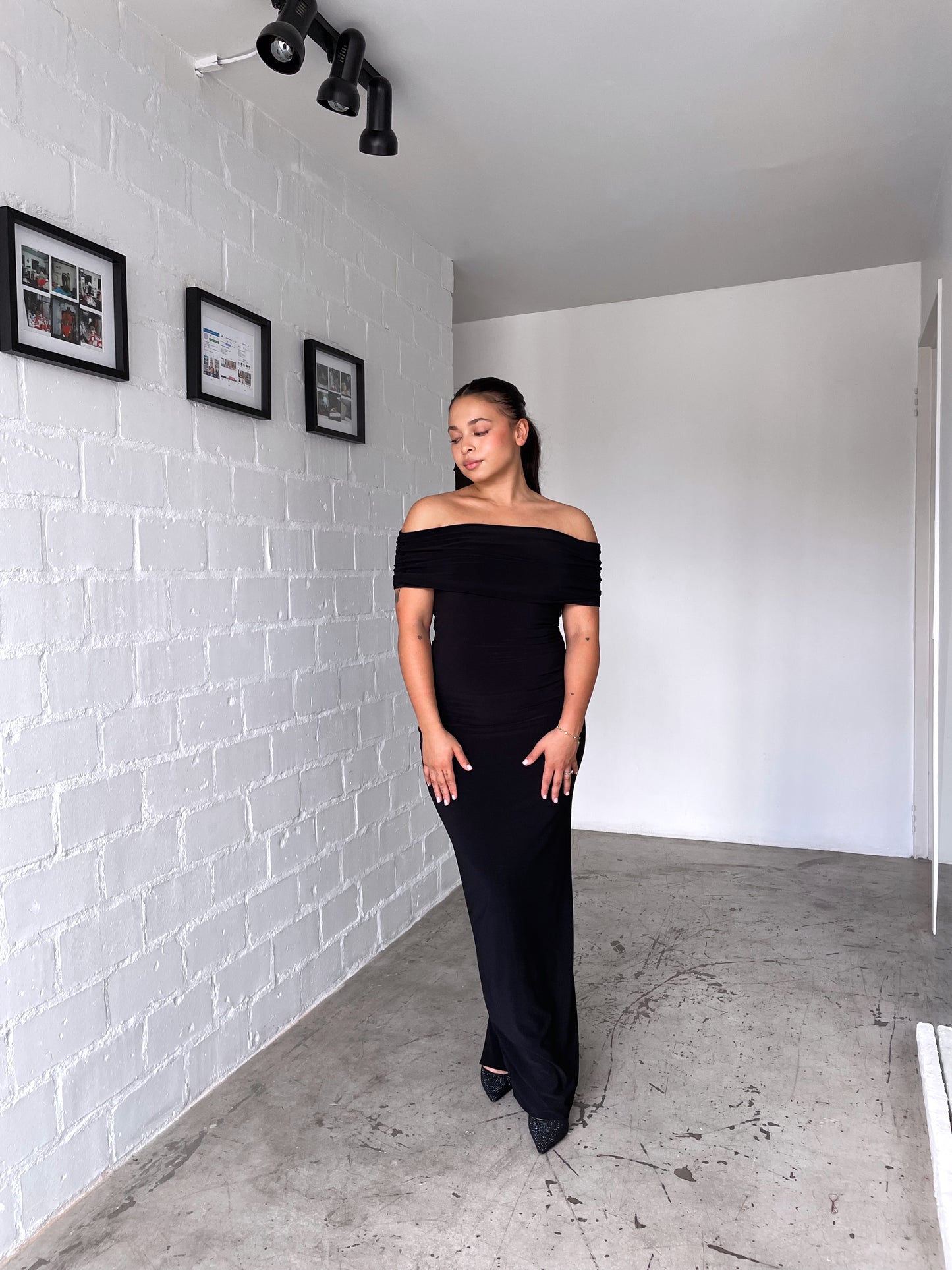 Black Off-shoulder Bardot Sculpted Dress