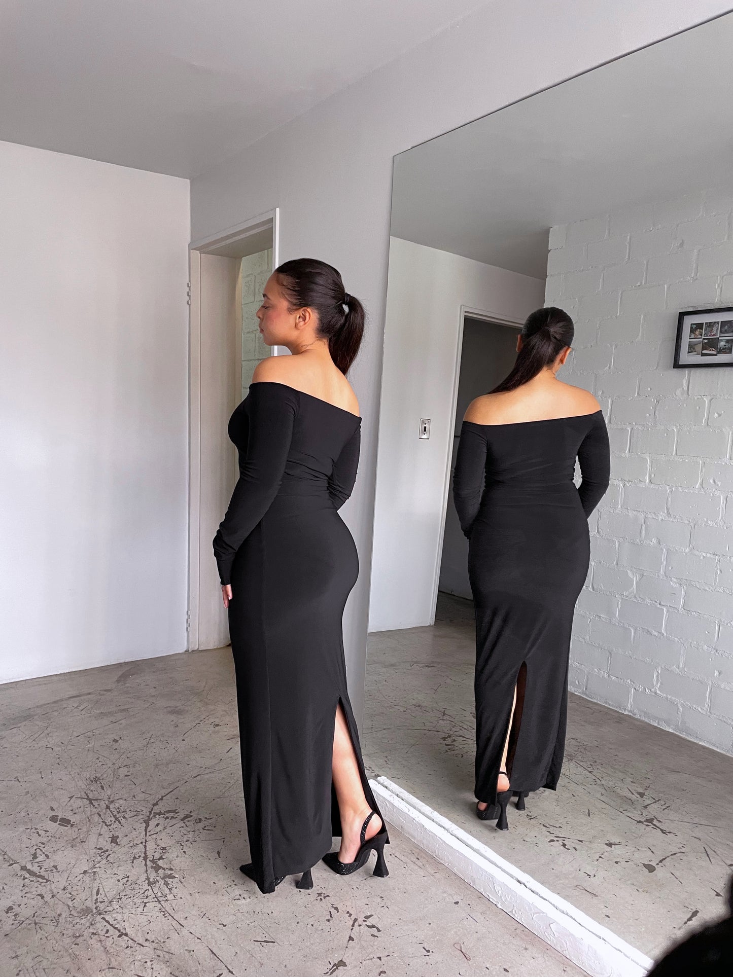 Black Smooth Off-shoulder Sculpted Dress