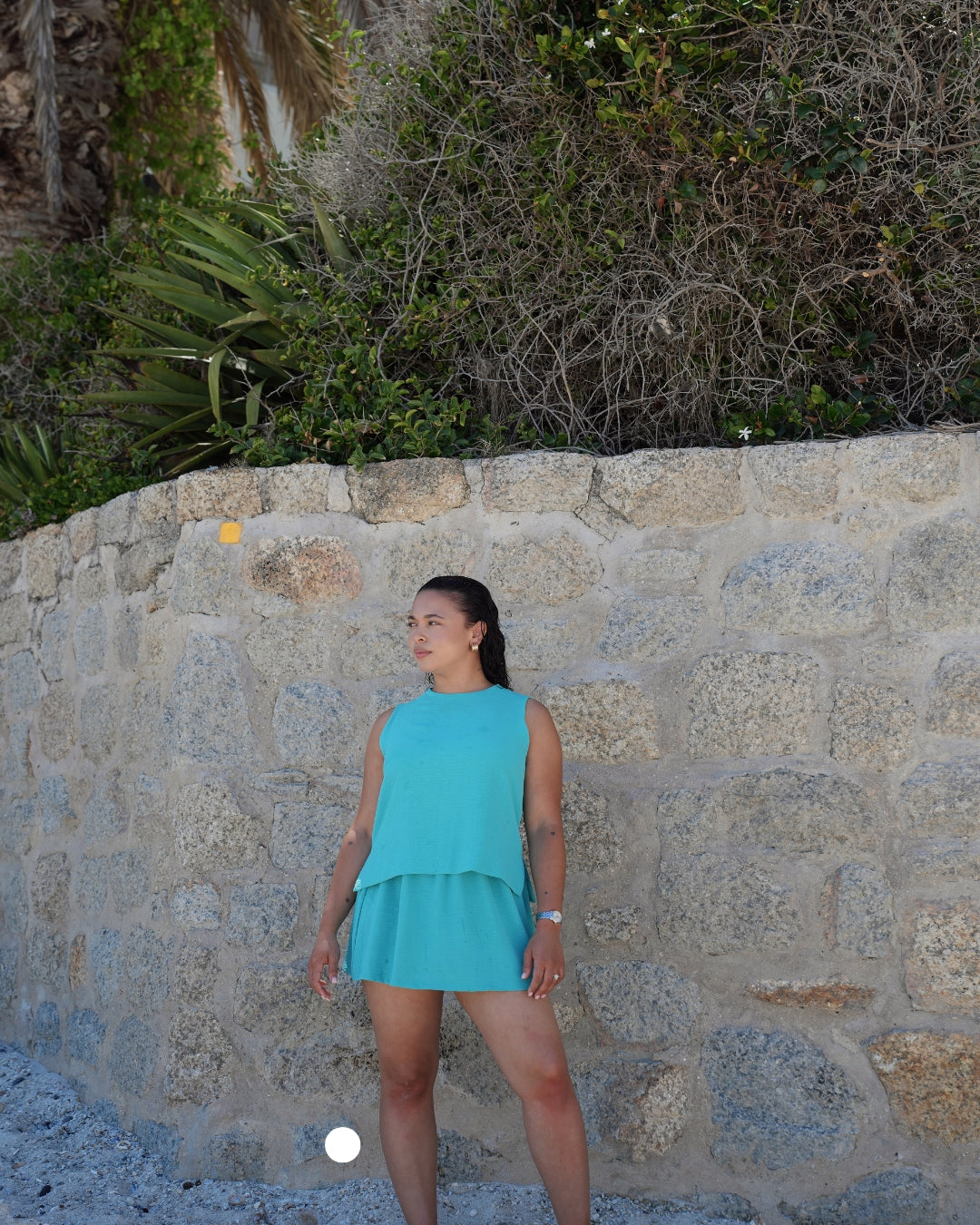 MEDIUM - Turquoise Crinkle Sleeveless Top