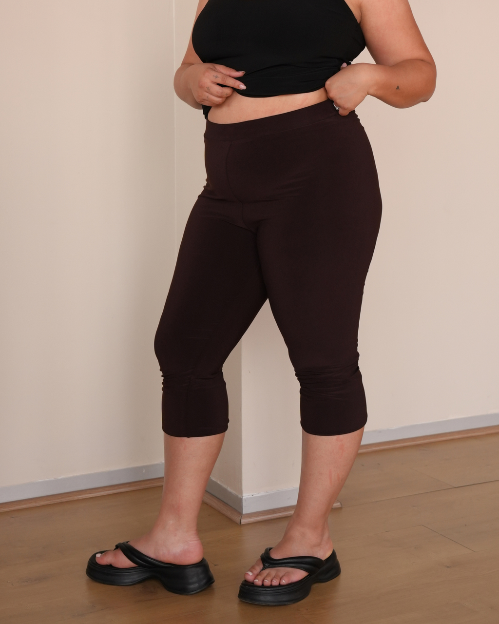 Chocolate Brown 3/4 Length Capri Pants