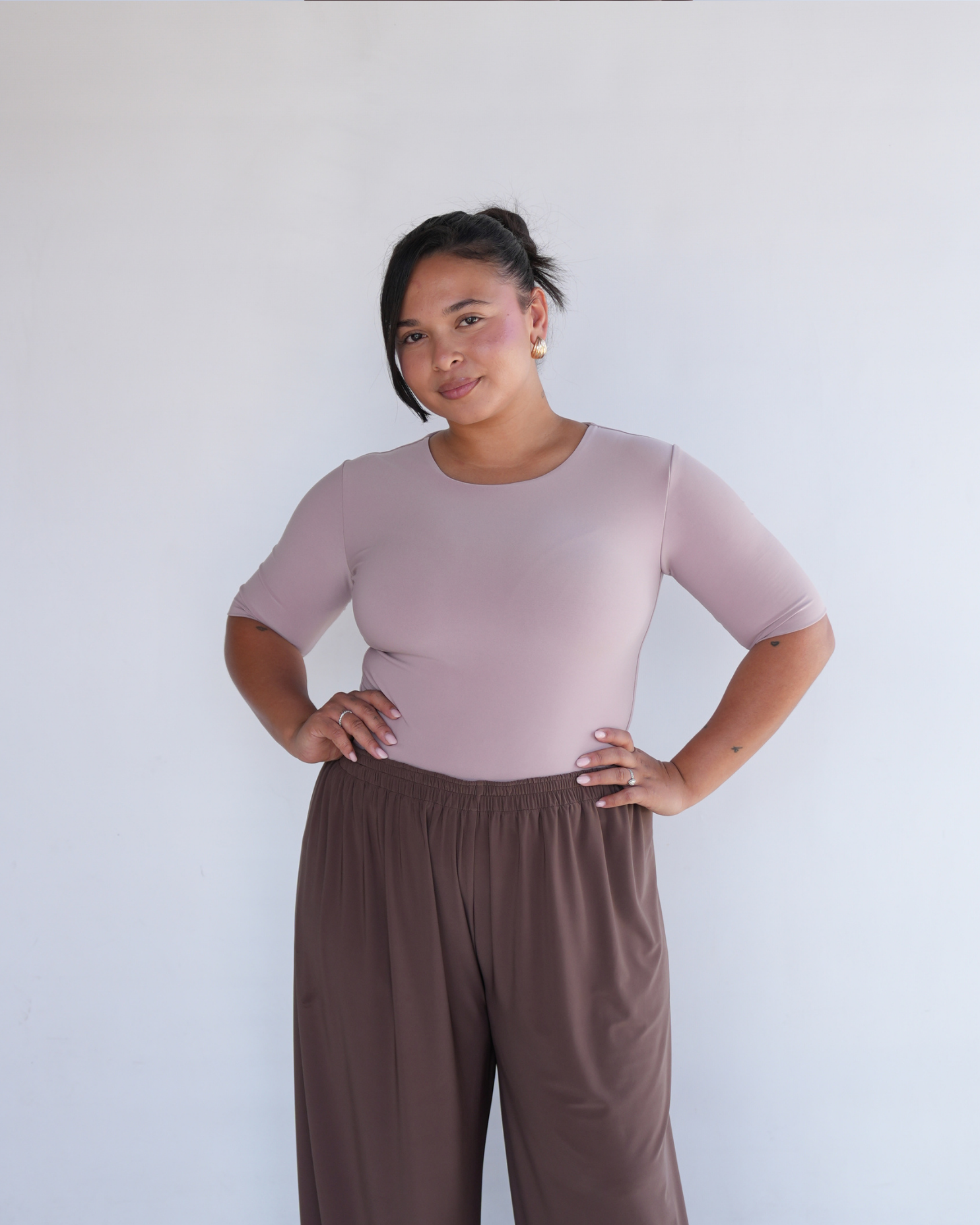 Nude Pink T-shirt with Midi Sleeves