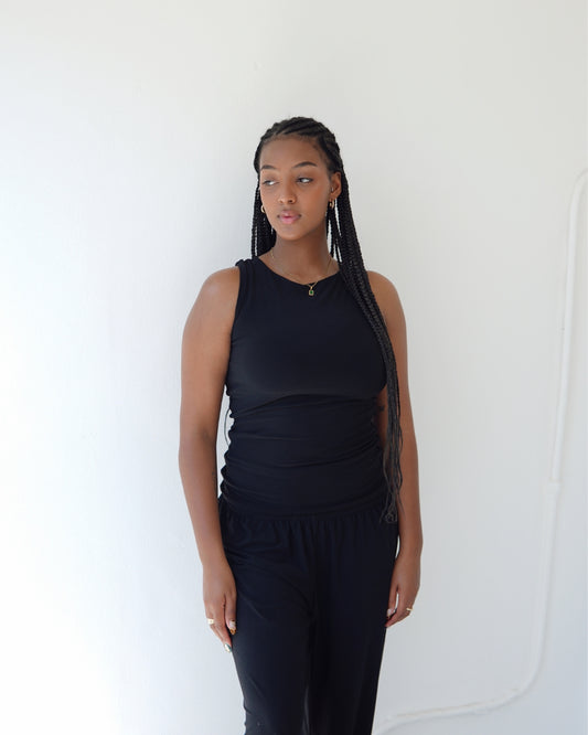 M | Black Sleeveless Boat Neck Vest